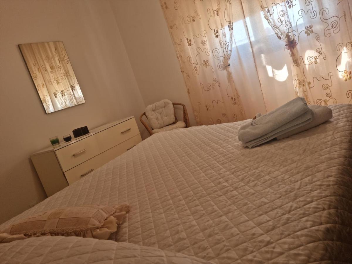 Miraerice Apartment Napola Екстериор снимка